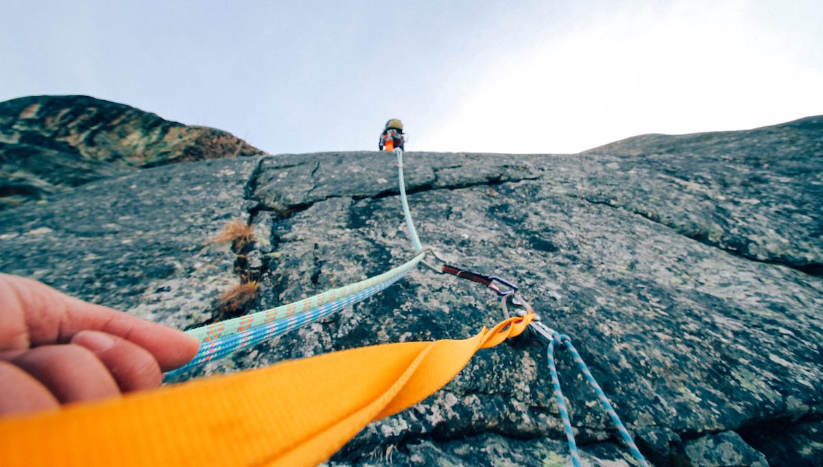 cuélgate sin riesgos: consejos para empezar en el alpinismo - 1