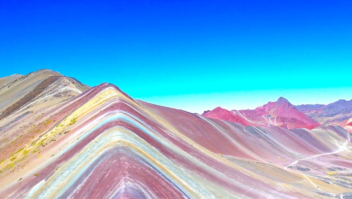 vinicunca, la montaña arcoíris en perú - 1
