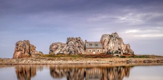 Castel Meur: una sorprendente casa entre rocas