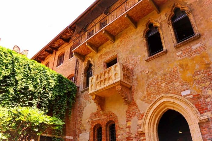La Casa de Julieta y el balcón de Verona