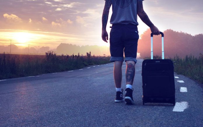 ¿Qué es el síndrome de la obsesión por vivir viajando?