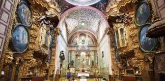 Interior del Templo de Santa Rosa de Viterbo