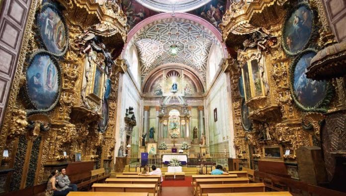 Interior del Templo de Santa Rosa de Viterbo