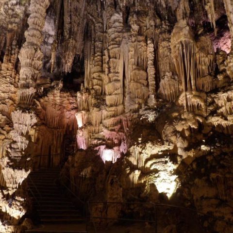 Cueva de Valporquero, un capricho natural de España