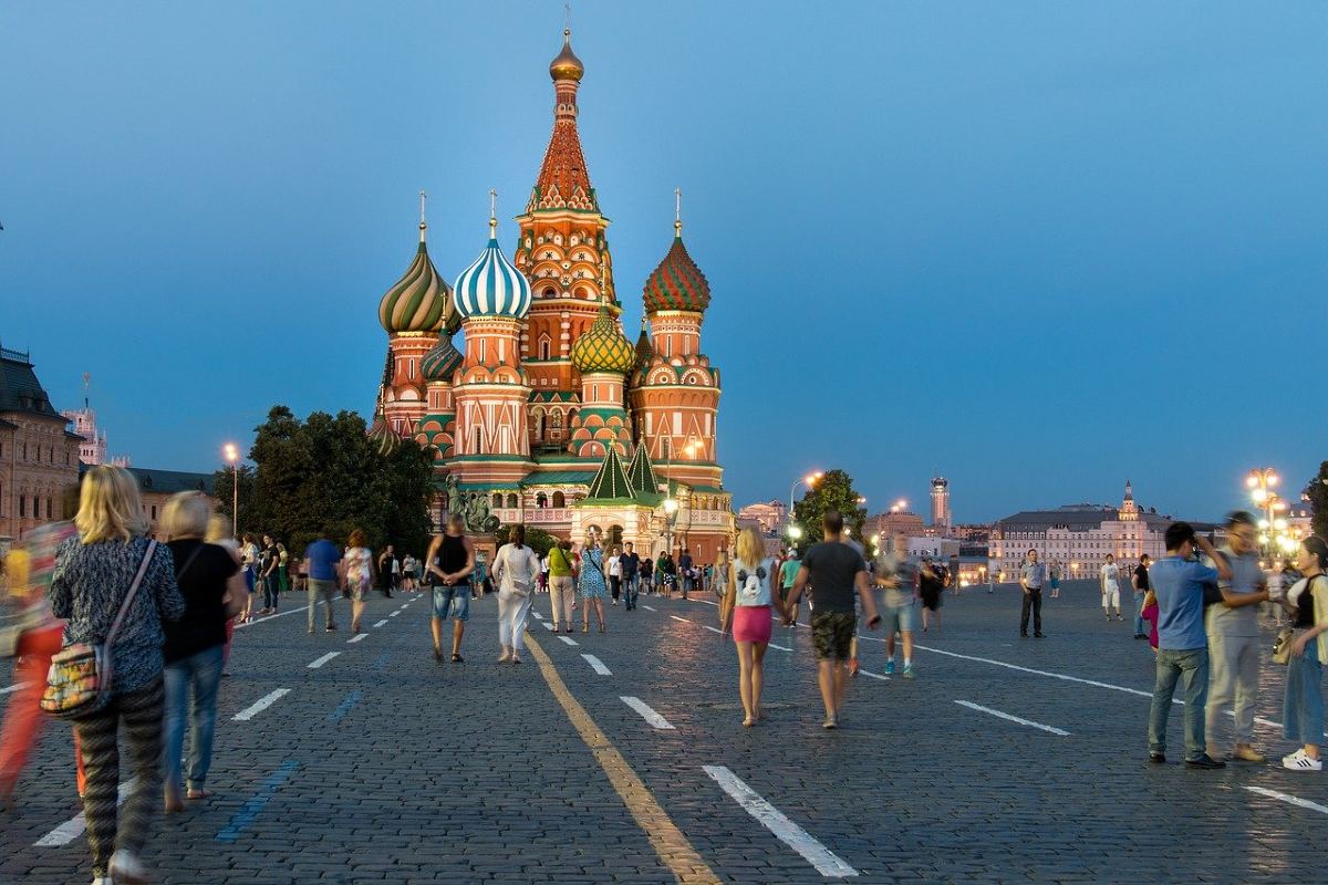 ¿rusia ofrece vacunas a los turistas que quieran visitarla?