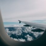 ¿Si un bebé nace durante un vuelo viaja gratis toda su vida?