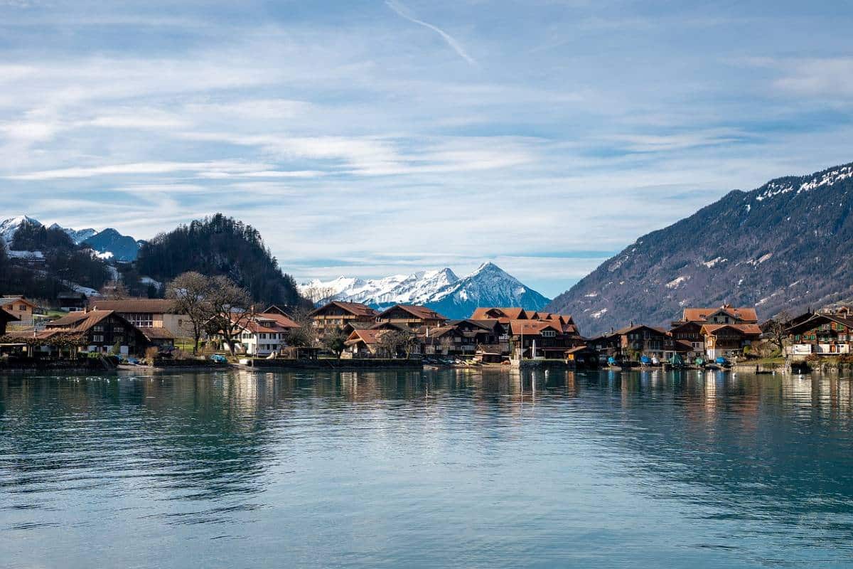 lago brienz, un lugar de cuento de hadas en suiza