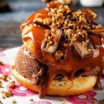 Las Montoneras, donas rellenas de helado y muchos toppings