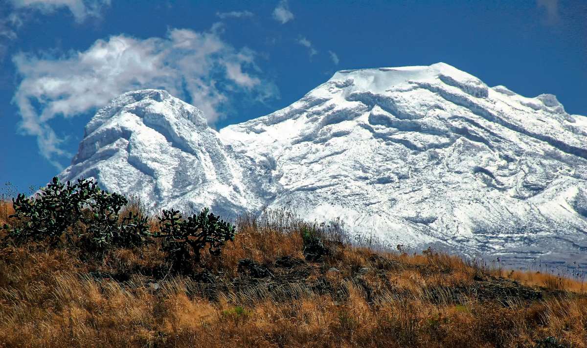 téyotl: una impresionante montaña de la sierra nevada de puebla que debes conocer