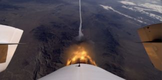 VIDEO: Virgin Galactic lleva a los primeros turistas al espacio con éxito