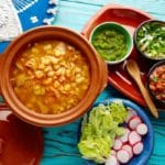 VIDEO: Japonés prueba el pozole por primera vez y su reacción se hace viral