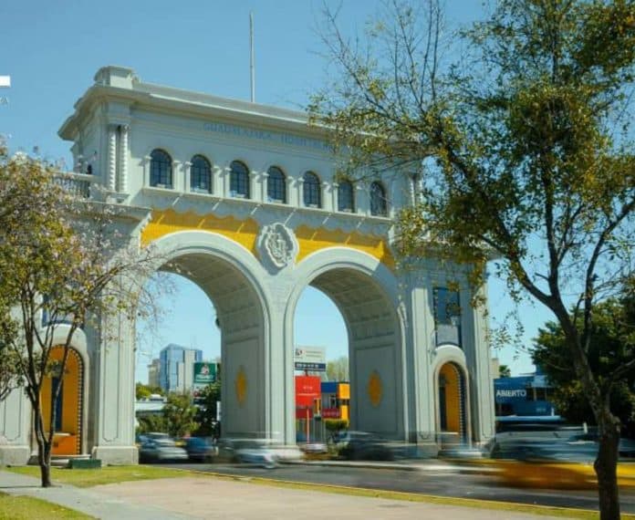 Arcos de Guadalajara, la historia de estos colosales de concreto