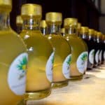 Mezcal, historia de esta bebida para paladares valientes