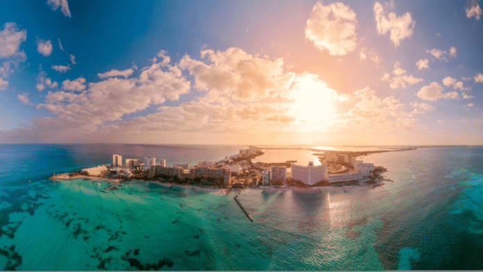 Cancún desde las alturas