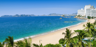 Reactivación de negocios en Acapulco va lento, según el Colegio de Turismo