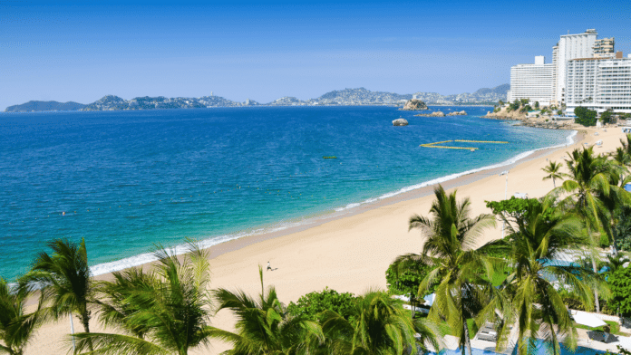 Reactivación de negocios en Acapulco va lento, según el Colegio de Turismo