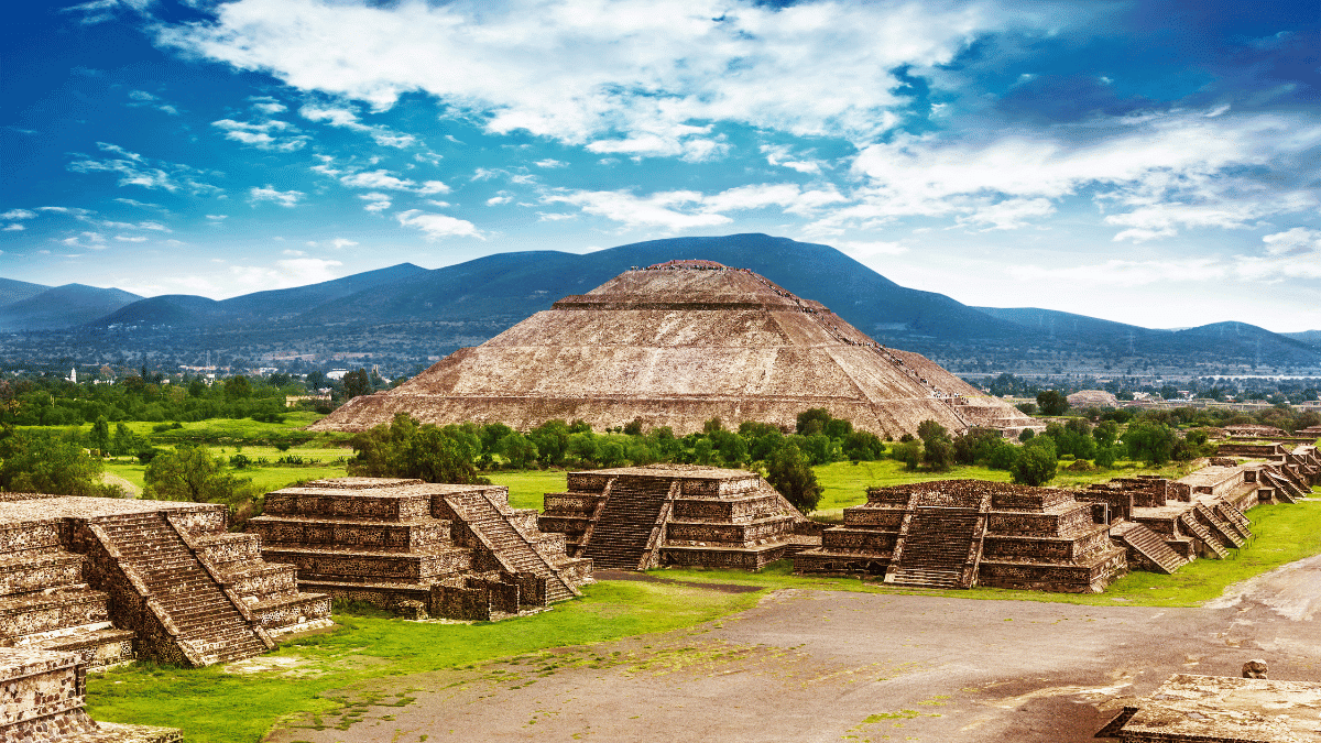 papalotes en Teotihuacán 