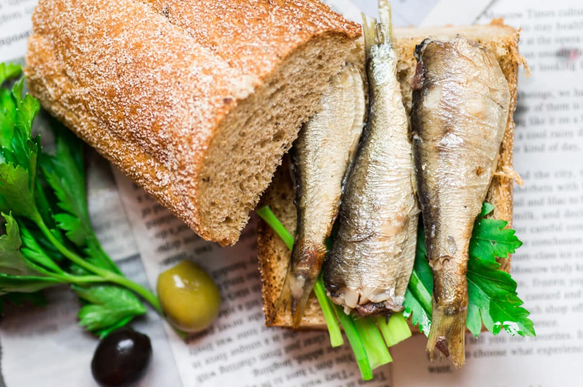 bocadillo de sardinas (españa)