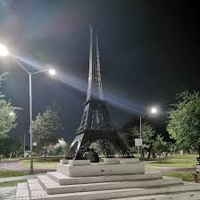 torre eiffel en apodaca.