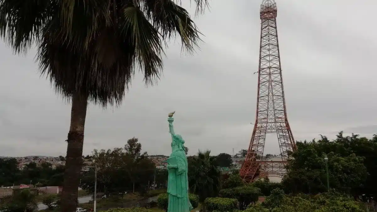 Torre Eiffel en Guadalajara, Jalisco