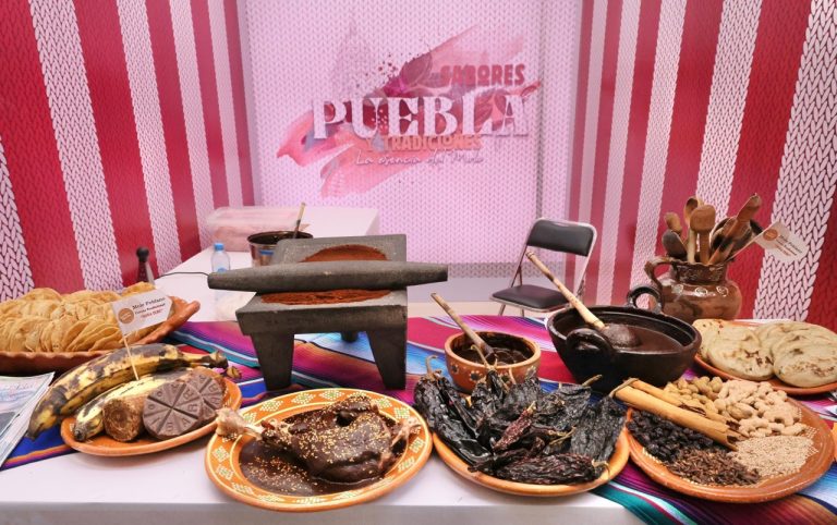 Comida Homenaje al Mole Poblano