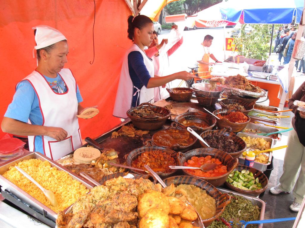 Comer en supermercados locales. Tendencia foodie en auge
