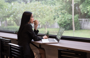 Sugerencia para hacer Home Office durante la temporada de lluvias