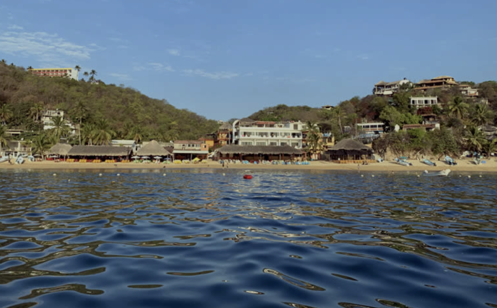 Playa El Panteón en Oaxaca