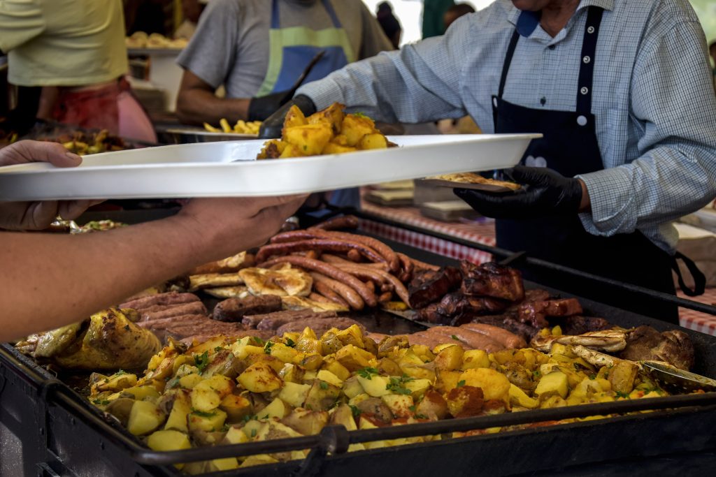 Comer en puestos callejeros