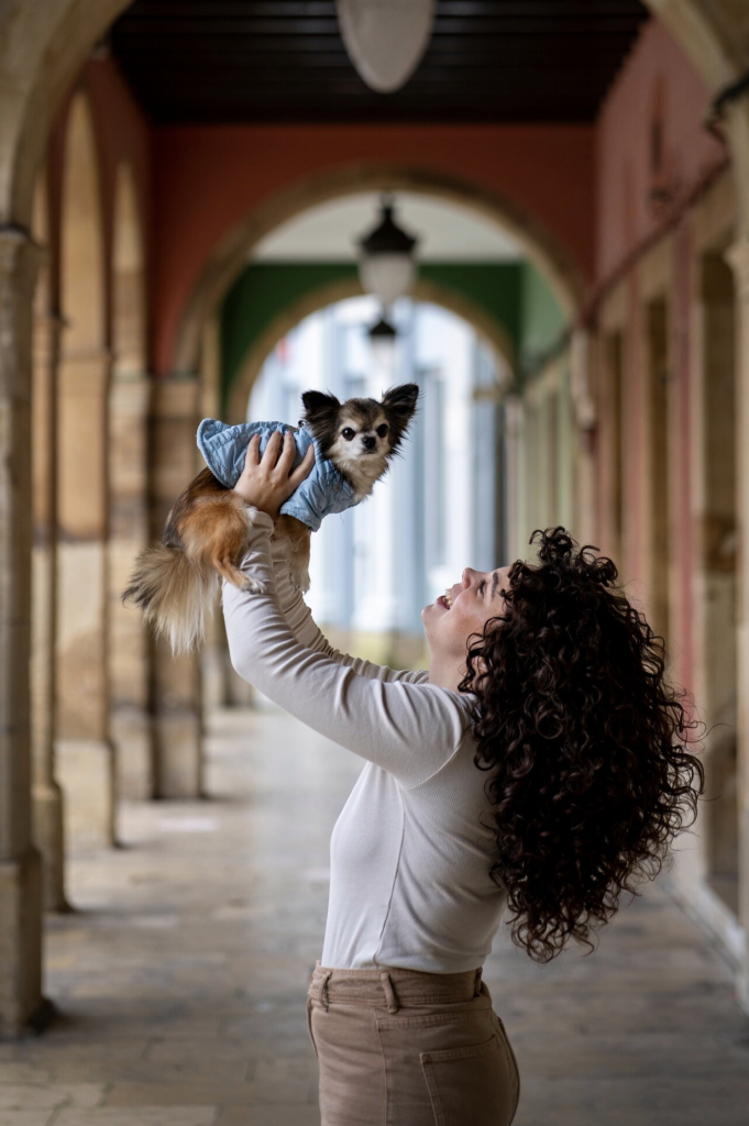 vacacionar con tu perro este verano 2025 entre calles empedradas y arquitectura colonial