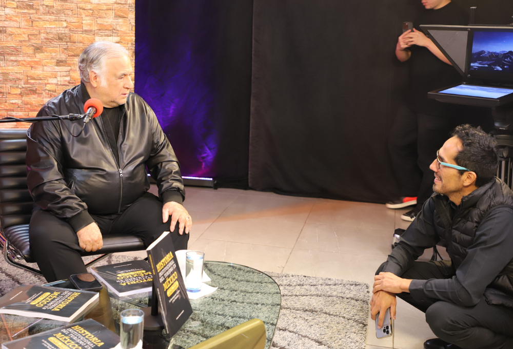 Miguel Torruco Marqués y Gustavo Silva González.