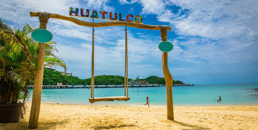 7 playas de la costa Pacífico con buen clima en verano 2025: Bahías de Huatulco (Oaxaca)