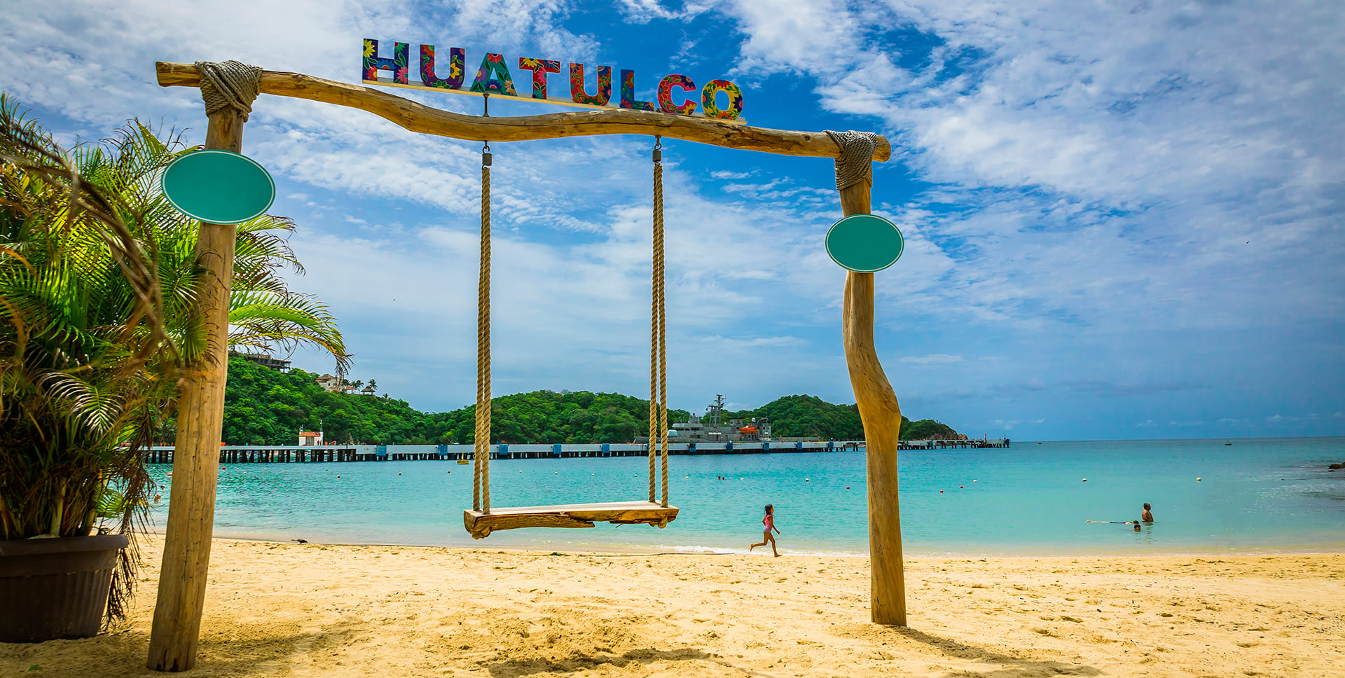 7 playas de la costa Pacífico con buen clima en verano 2025: Bahías de Huatulco (Oaxaca)