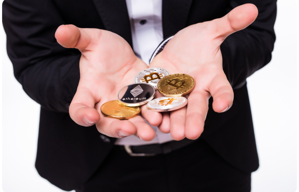 Una criptomoneda es una moneda digital que a través de un sistema tecnológico encriptado asegura y verifica las transacciones de dinero digital