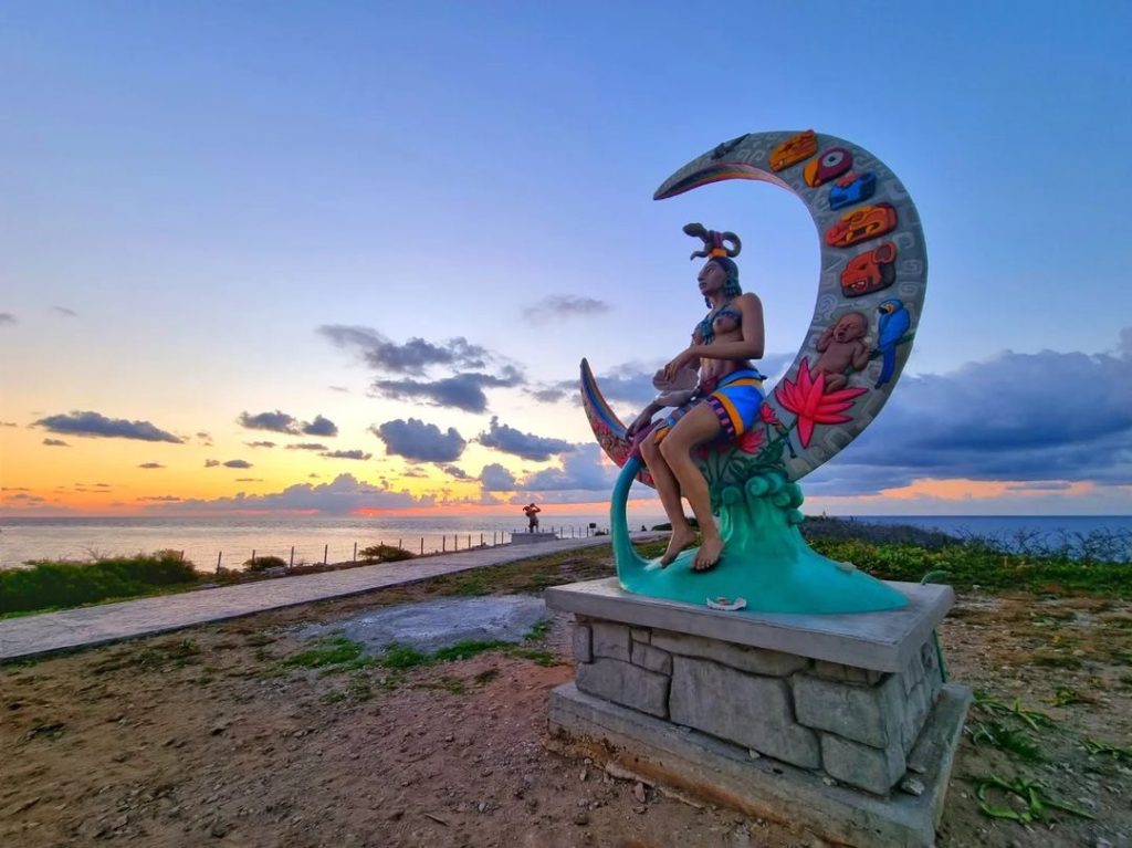 Isla Mujeres. Diosa Ixchel. Top 5: Pueblos Mágicos que combinan playas y ruinas arqueológicas