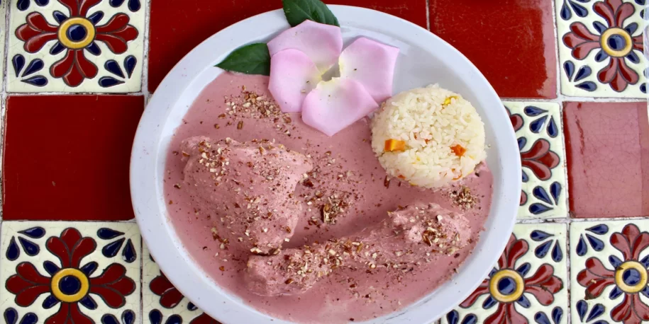 Mole rosa de Taxco.