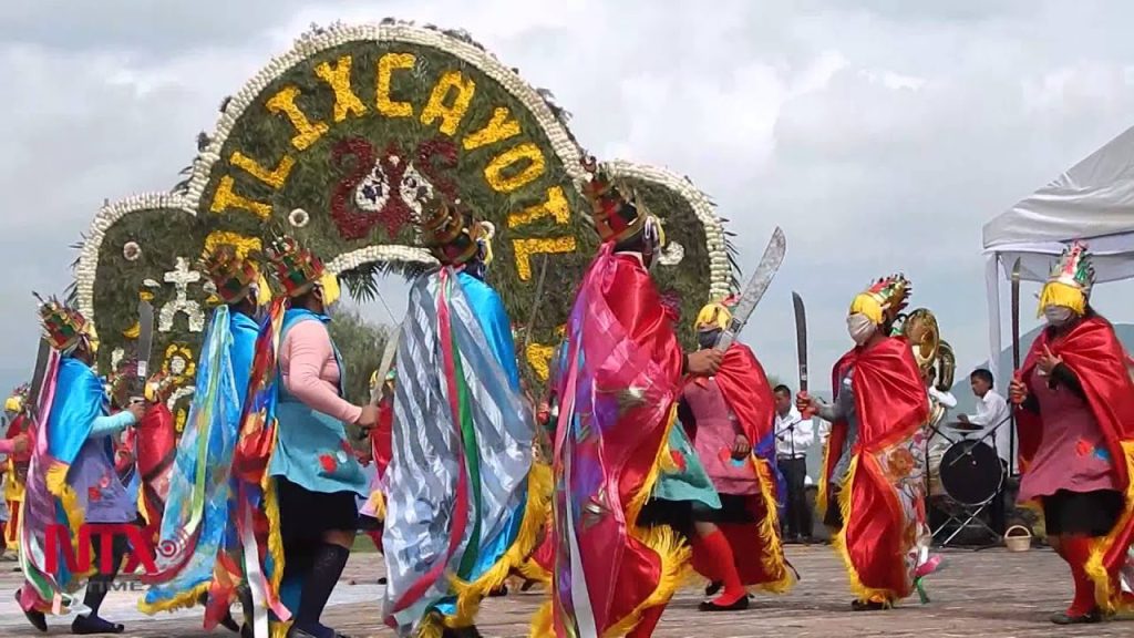 Danzantes en Huey Atlixcáyotl en Atlixco