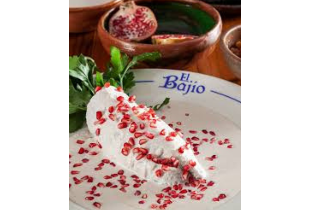 Chile en nogada, El Bajío.