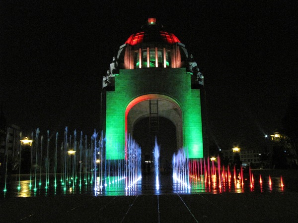 Monumento a la Revolución, lugar para disfrutar del Grito de Independencia.