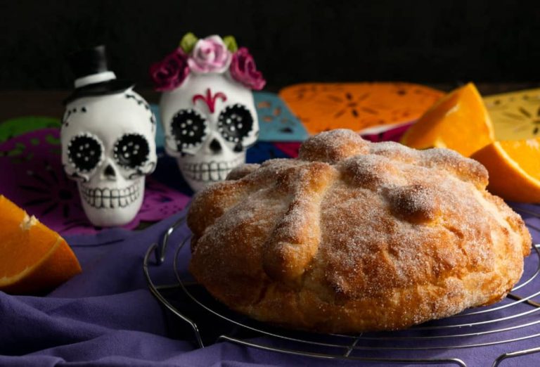 Pan de Muerto, una deliciosa tradición en el Día de Muertos en México