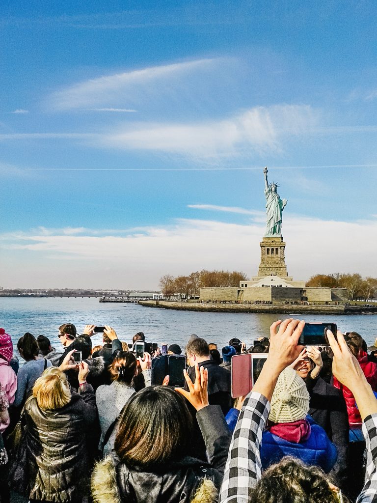 Nuevo arancel de 250 dólares para turistas a partir de octubre