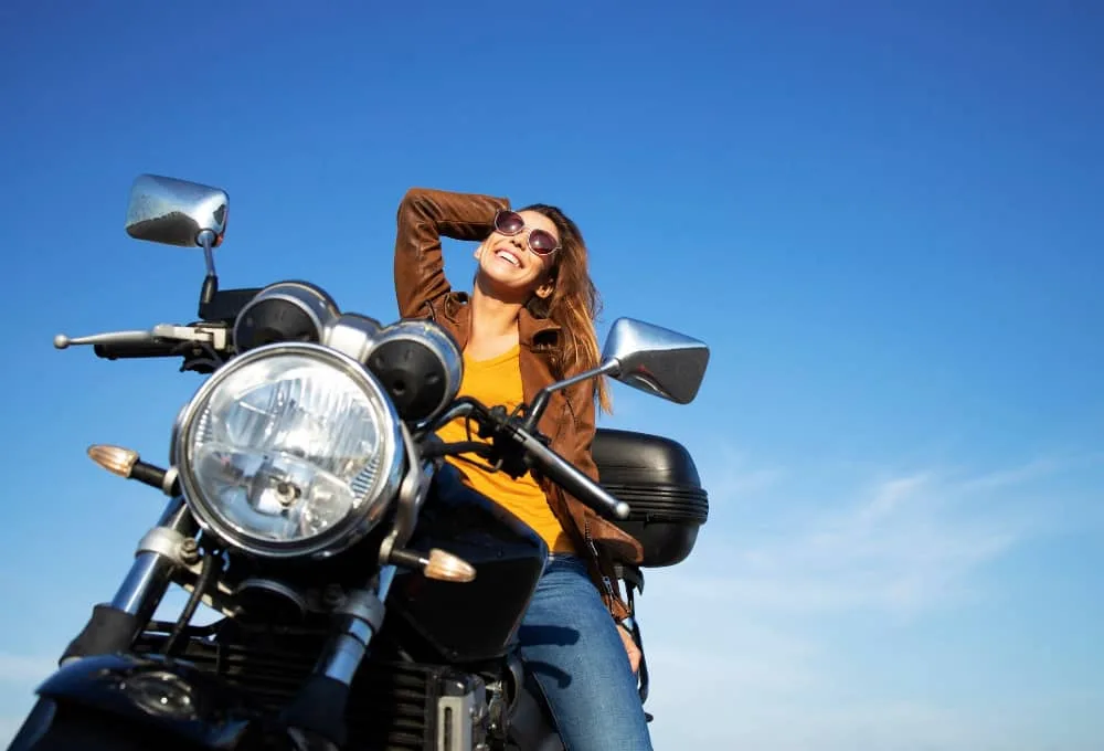 Recorrer el país en dos ruedas durante esta estación ofrece experiencias únicas