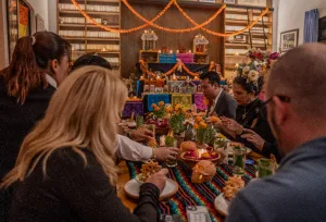 La Noche de las Ánimas es una experiencia culinaria inmersiva ¡que promete poner a prueba todos tus sentidos!