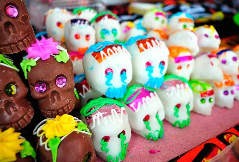 Calaveras de dulce, una tradición en Día de Muertos