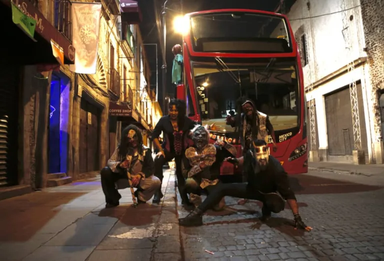 Turibus lanza su tour del terror 2025 en el marco de su aniversario 25