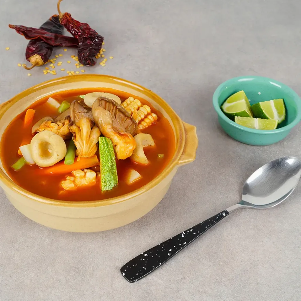 Descubre cómo una receta milenaria puede adaptarse a estilos de vida modernos sin perder su esencia cultural ni gastronómica, ideal para viajeros y amantes de la cocina consciente.