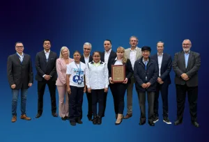 FORVIA recibe la certificación Q1 de Ford como proveedor destacado en Puebla