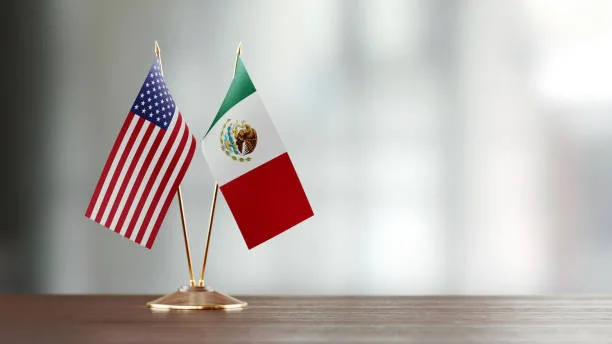 Descubre cómo la nueva colaboración entre México y Arizona impulsará a sectores clave, así como los retos por delante y lo que esto significa para los viajeros y economías en la frontera.
