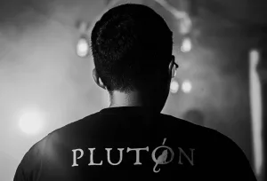 Pluton, una experiencia teatral que se basa en el teatro ciego, donde los sentidos cobran relevancia para ser parte de la historia