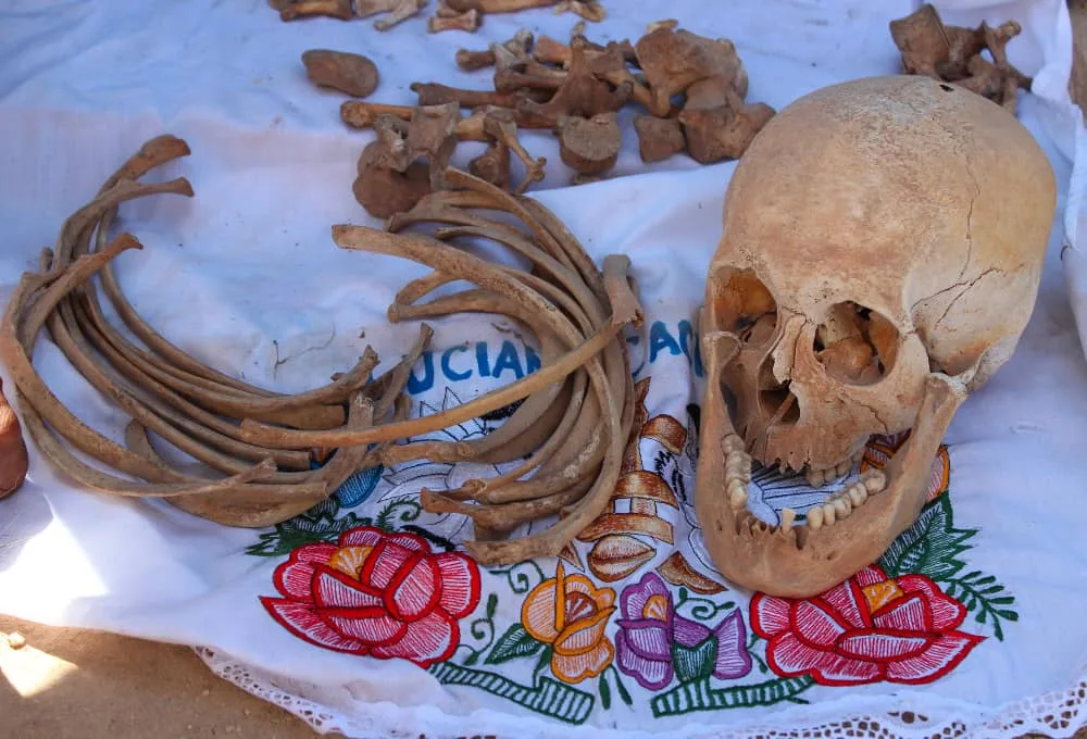 Pomuch el pueblo donde rinden homenaje a los muertos a través de la exhumación